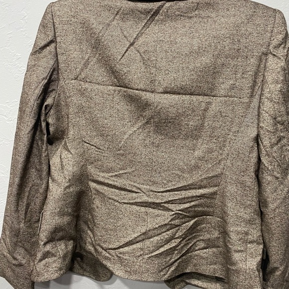 Escada 2 Pieces Suit Sz 40 brown with gold accents - Picture 2 of 12